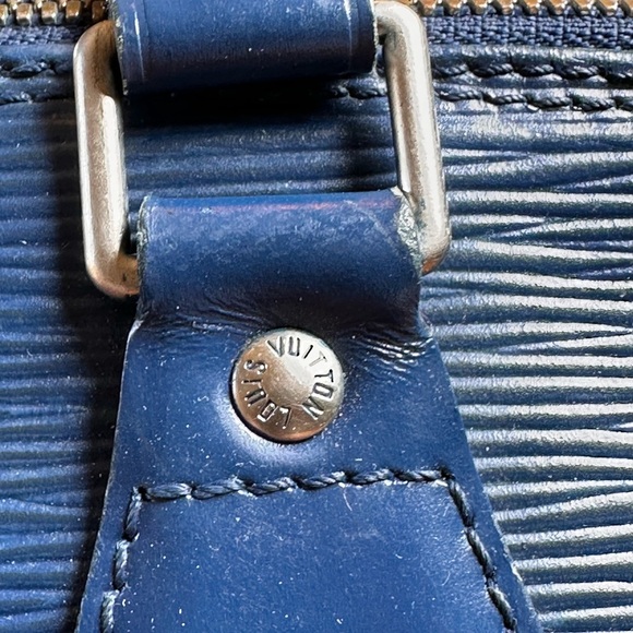 Authentic LOUIS VUITTON Epi Alma Myrtle Bag Blue - Picture 8 of 14